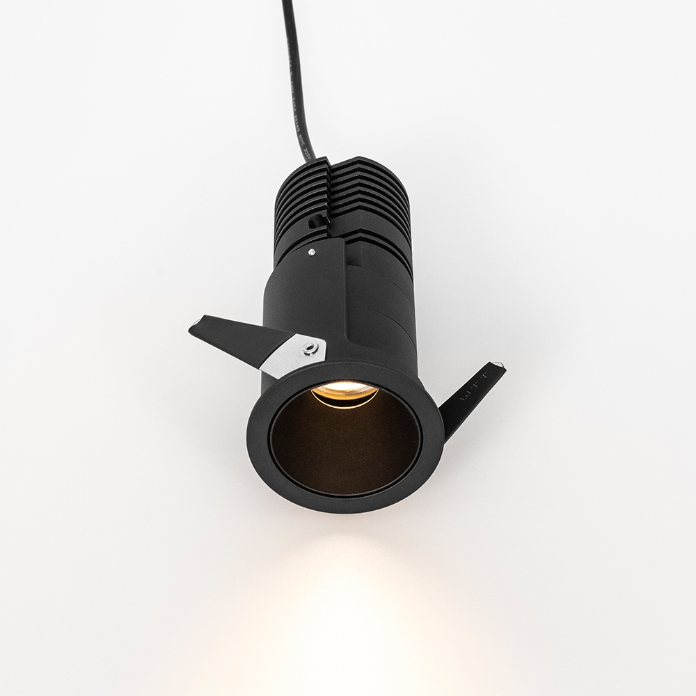 10W IP54 Two Level Adjustable Trimless LED Downlight