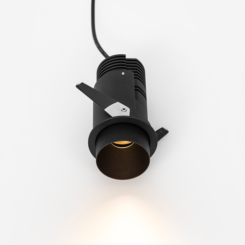 10W IP54 Two Level Adjustable Trimless LED Downlight